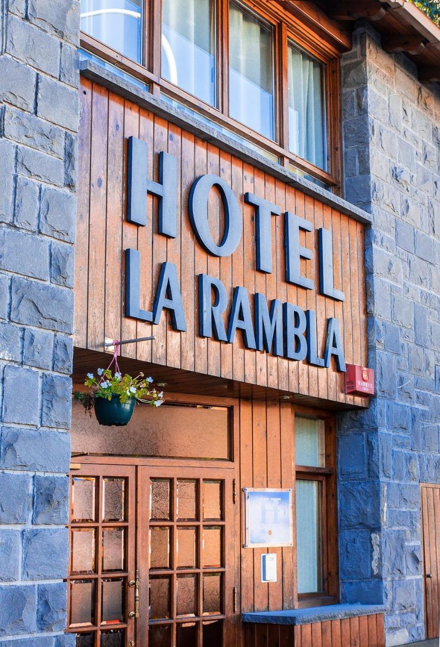 Hotel La Rambla Biescas  Bagian luar foto