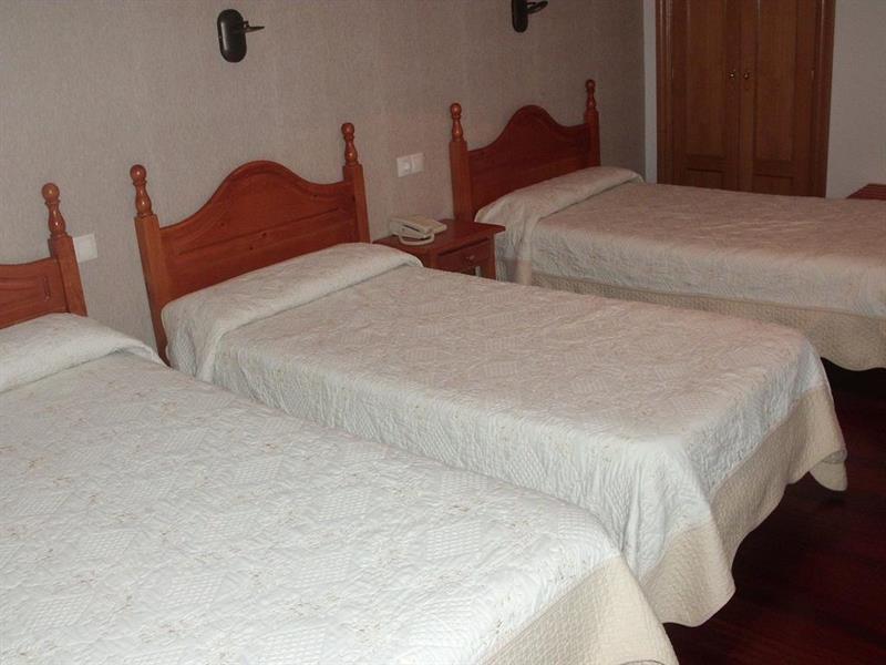 Hotel La Rambla Biescas  Bagian luar foto